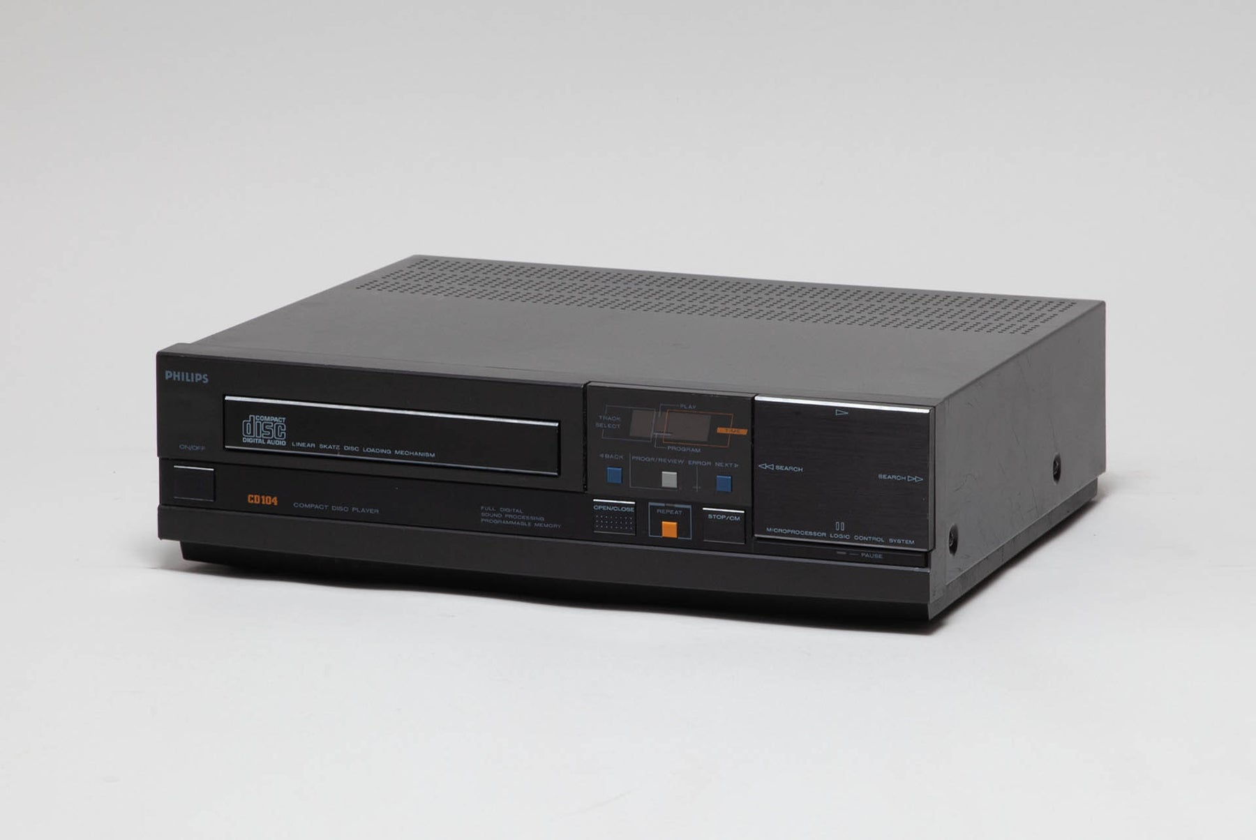 Lecteur CD Philips CD104 - Vue de trois quarts