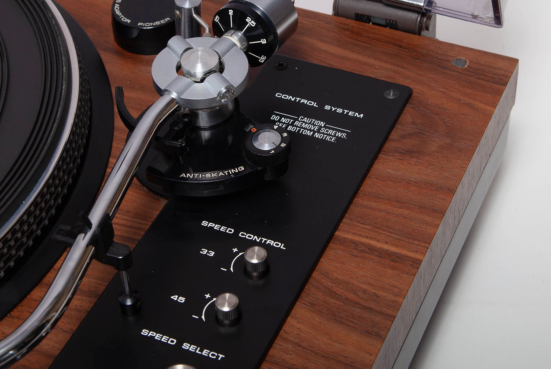Platine vinyles Pioneer PL 51A - Zoom bras