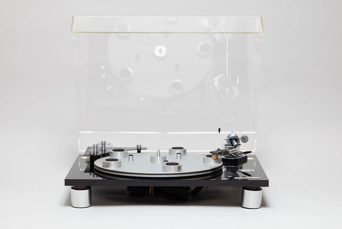 Platine vinyles Audio Linear TD 4001 capot ouvert - Vue de face