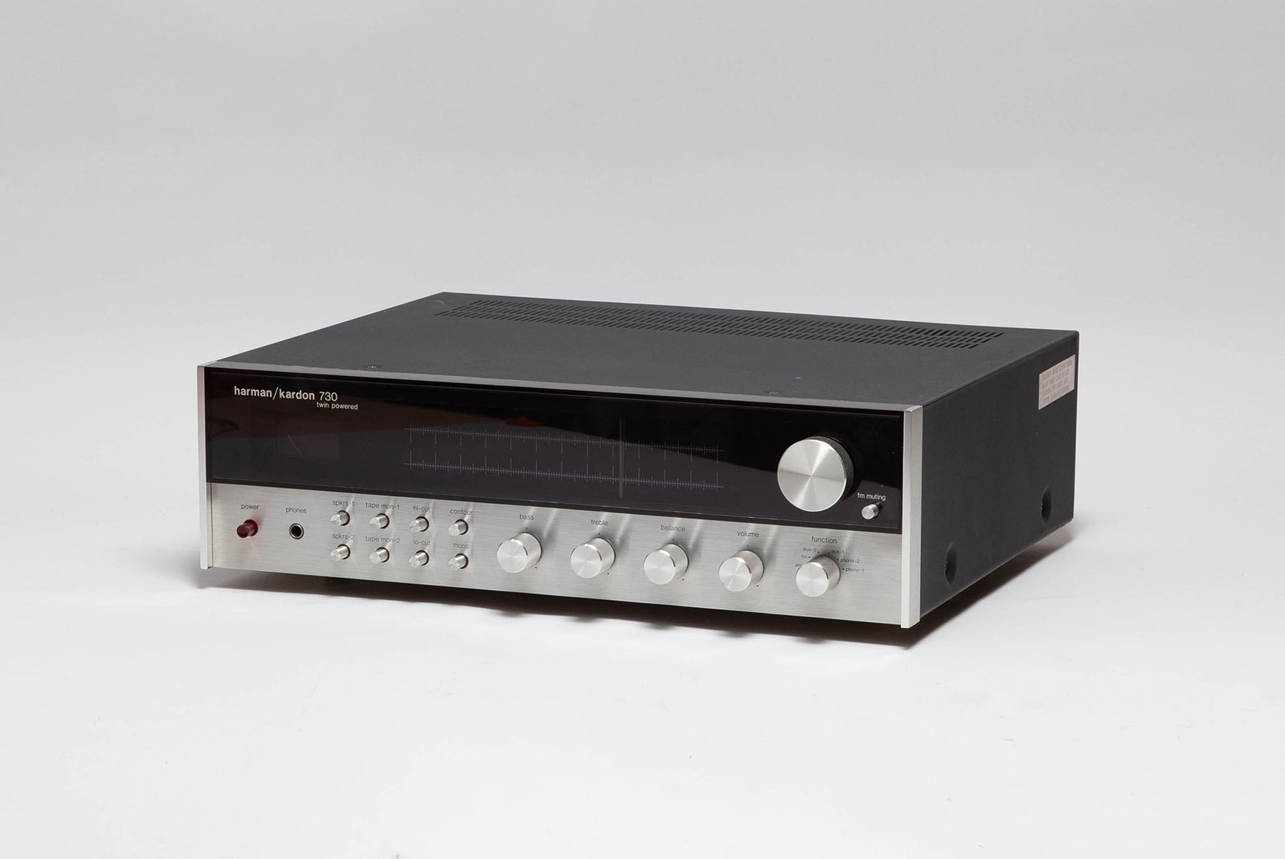 Amplificateur Tuner Harman Kardon 730 - Vue de trois quarts