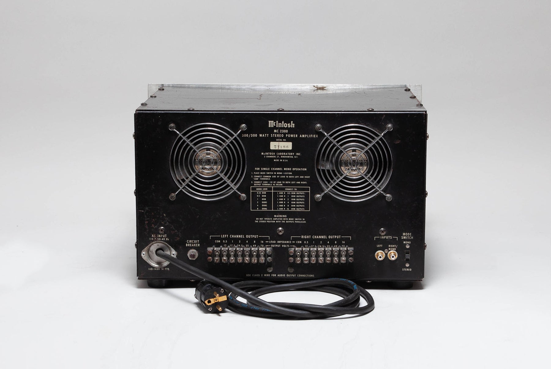 Amplificateur de puissance McIntosh MC2300 - Vue arrière