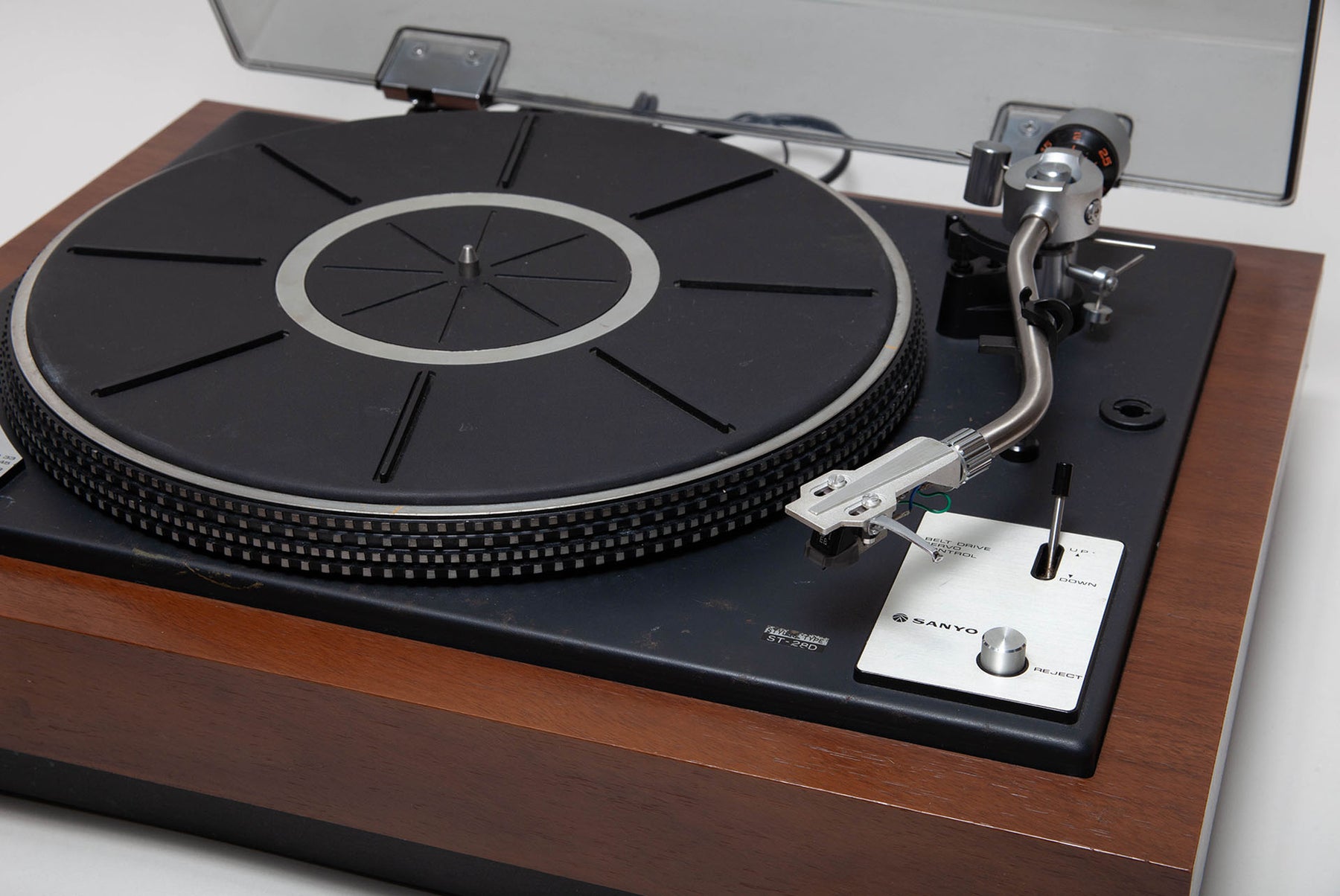 Ensemble Sanyo platine TP 725 UM & amplificateur IC 2300 L