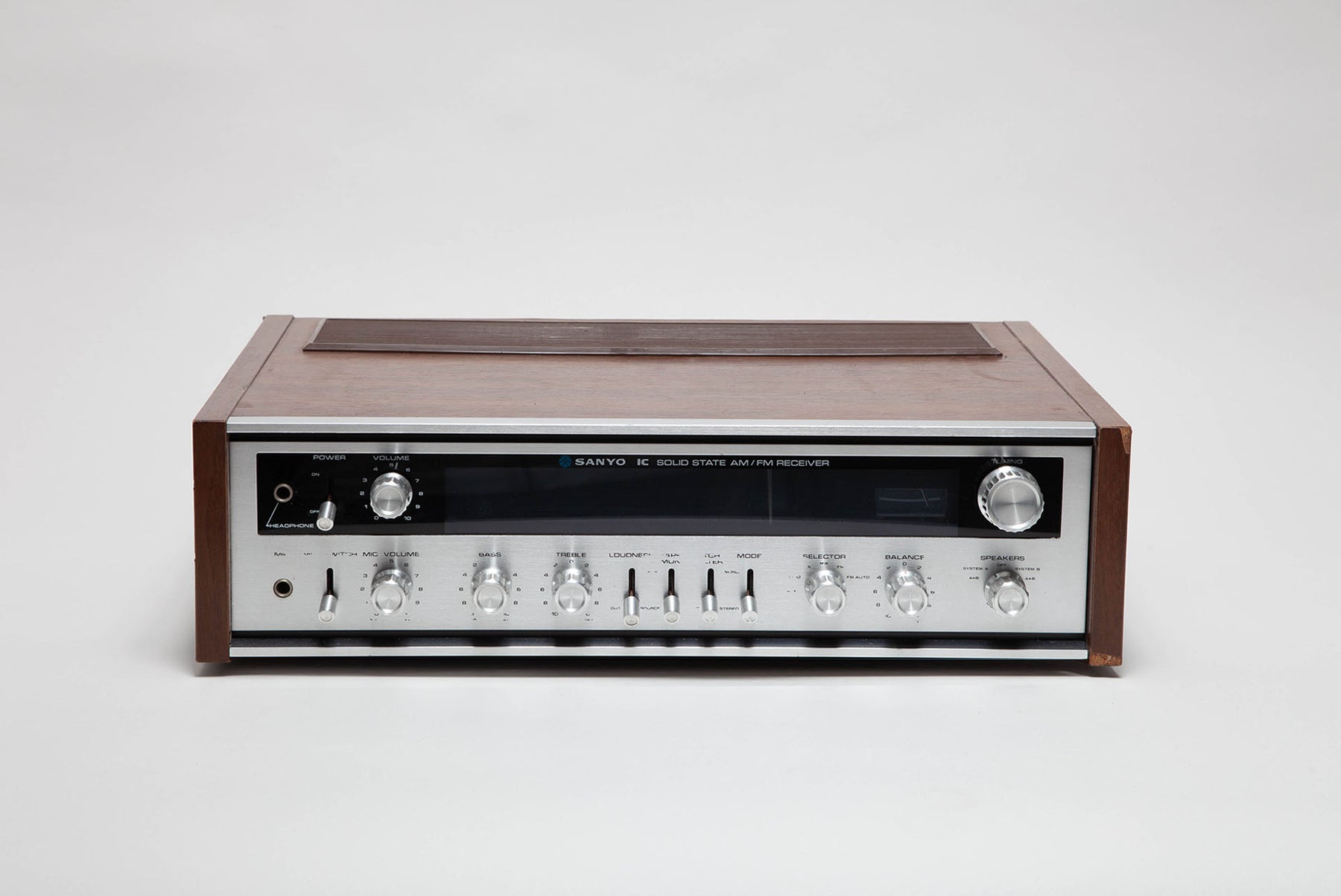 Ensemble Sanyo platine TP 725 UM & amplificateur IC 2300 L