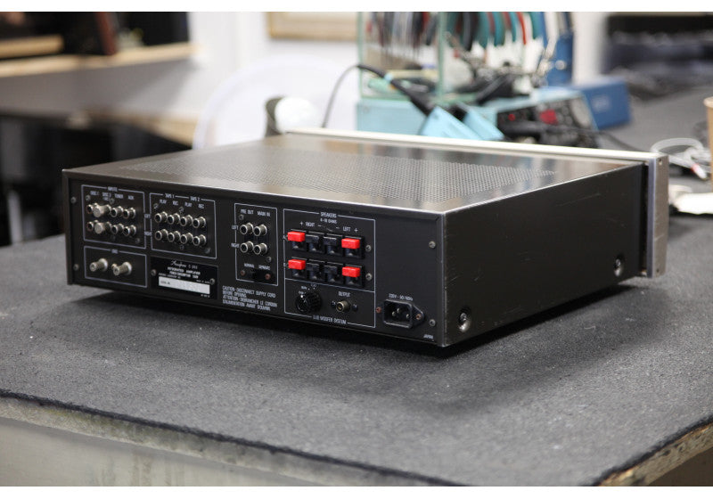 Accuphase E-203