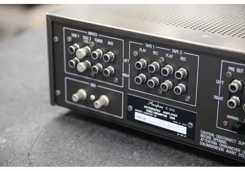 Accuphase E-203