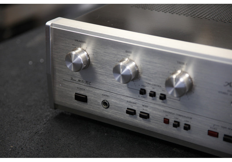 Accuphase E-203