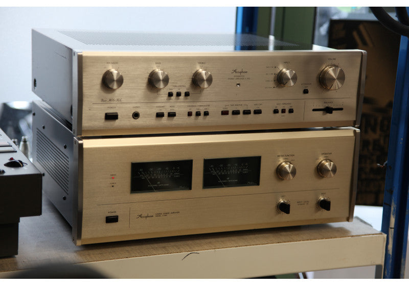 Accuphase E-203