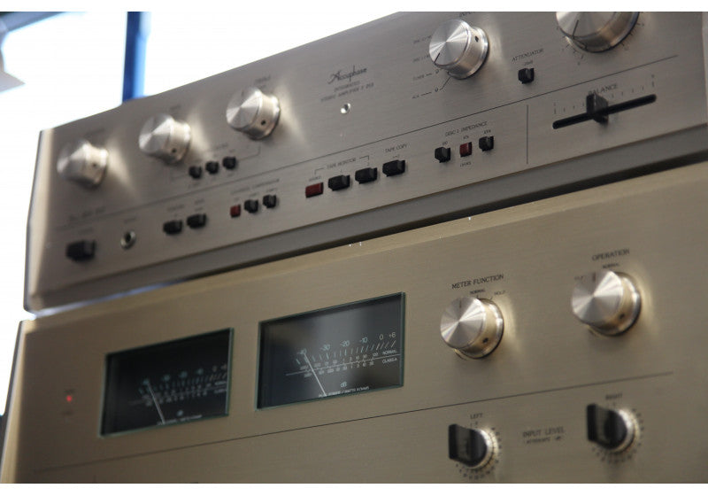 Accuphase E-203