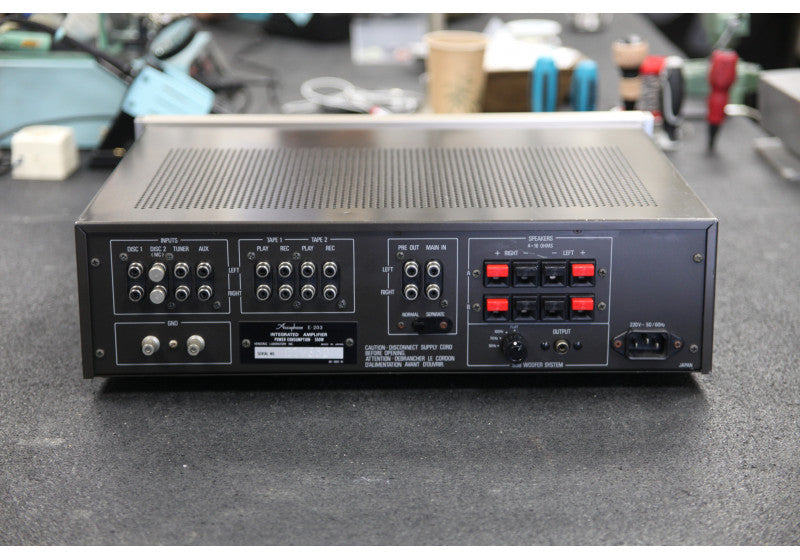 Accuphase E-203