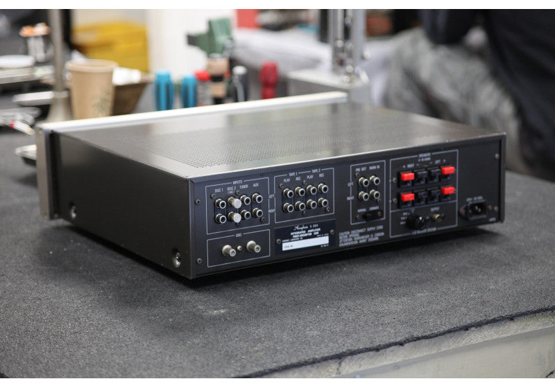 Accuphase E-203