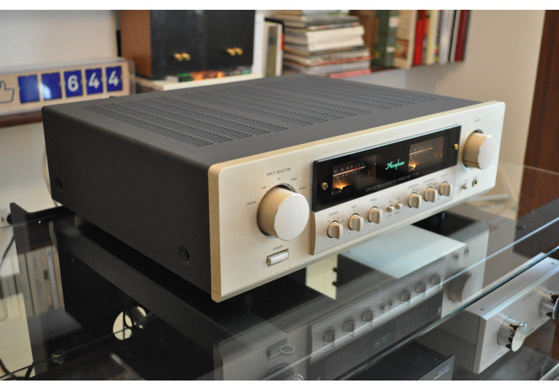 Accuphase E-212