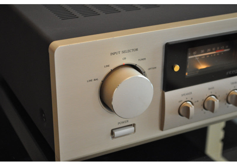 Accuphase E-212