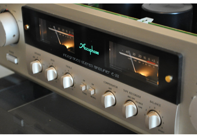Accuphase E-212