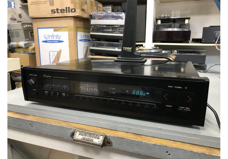 Accuphase T-107