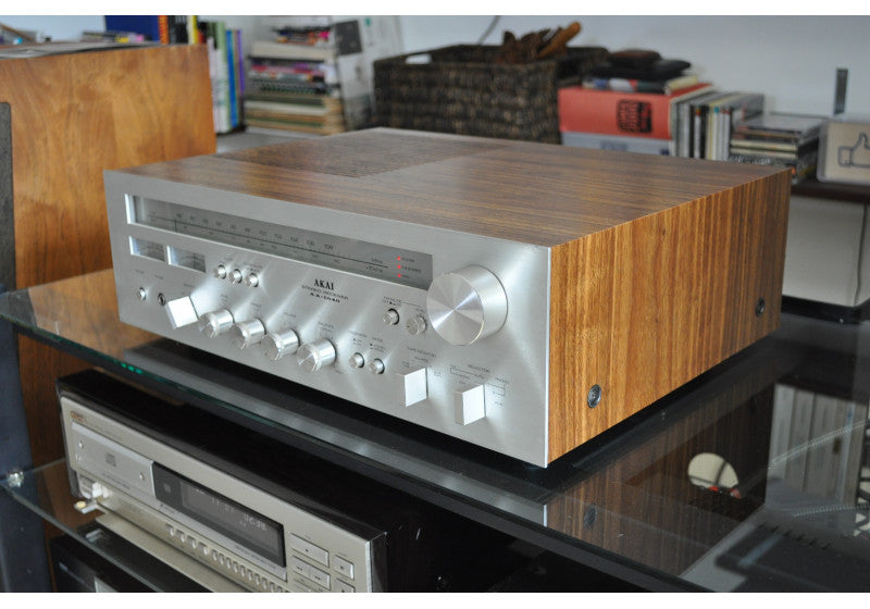 Akai AA-1040