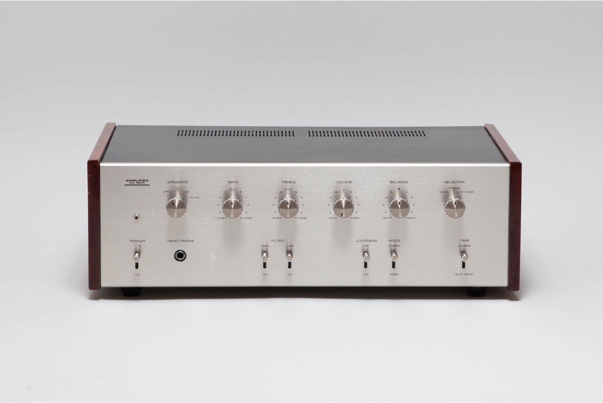 Akai AA-5200