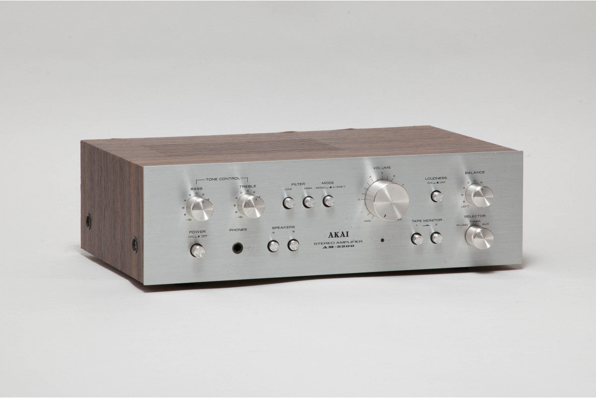 Akai AM-2200