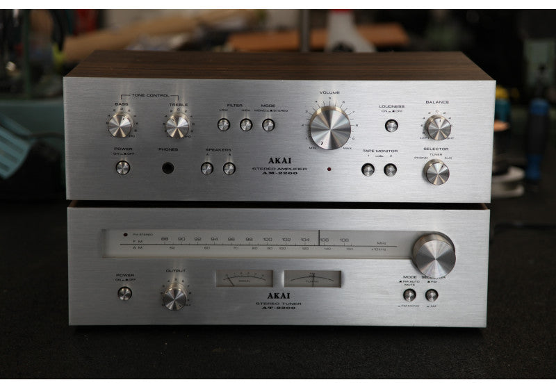 Akai AM-2200