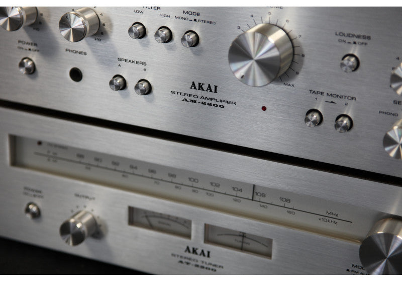 Akai AM-2200