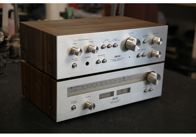 Akai AM-2200