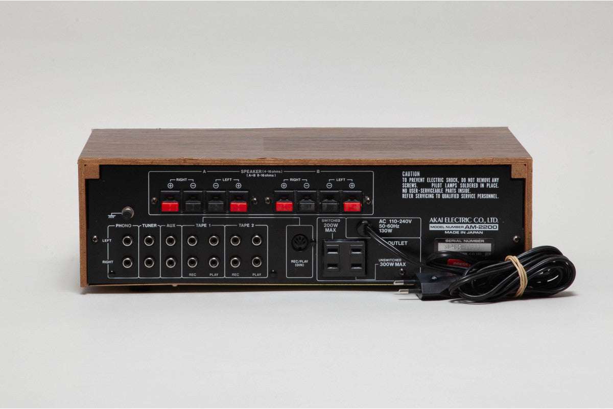 Akai AM-2200