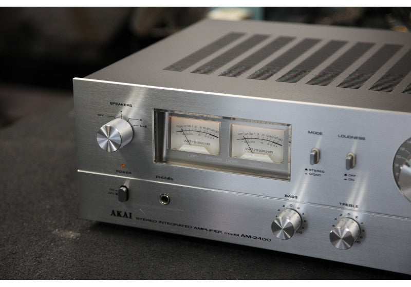 Akai AM-2450
