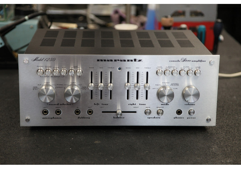 アンプ Marantz model 1250 Marantz Model1250の仕様 マランツ