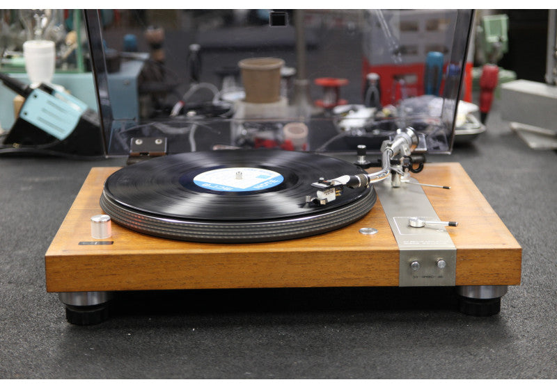 Platine vinyle vintage Micro Seiki Solid 5 à courroie avec bras MA-303 Platine vinyle vintage Micro Seiki Solid 5 à courroie avec bras MA-303