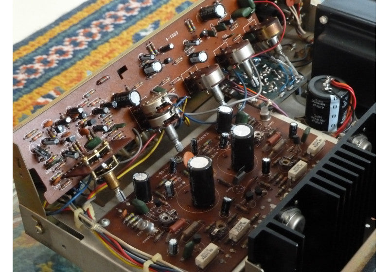 Sansui AU-101
