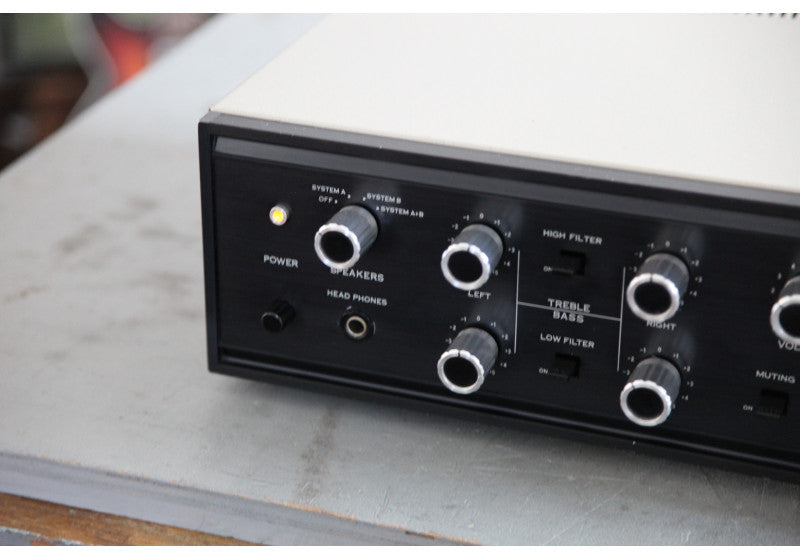 Sansui AU-555