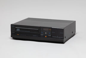 Lecteur CD Philips CD104 - Vue de trois quarts