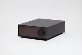 Amplificateur NAIM NAP 90 - Vue de trois quarts