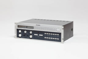 Tuner Studer A 726 - Vue de trois quarts