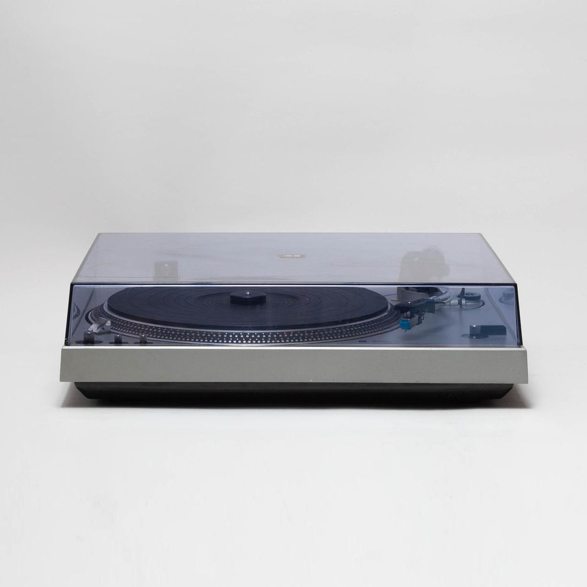 ポータブルプレーヤー Technics SL-1700 Technics SL-1700 Semi-automatic Direct Drive Turntable Silver
