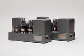 Amplificateur de puissance Quad II - paire, vue de trois quart bis