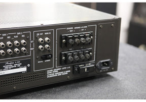 Accuphase E-303