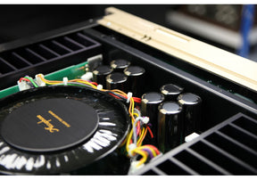 Accuphase E-550