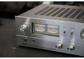 Akai AM-2450