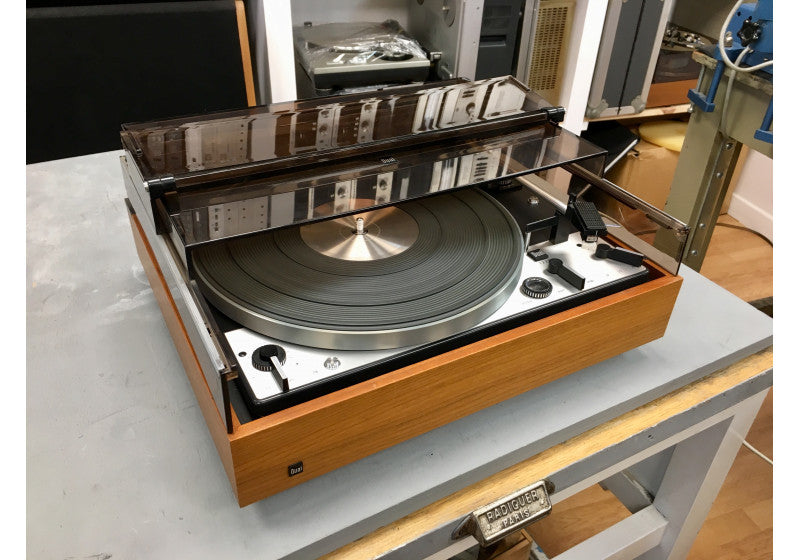 Facteur Glacial mineur platine disque vinyle dual Détruire différent avant Facteur Glacial mineur platine disque vinyle dual Détruire différent avant